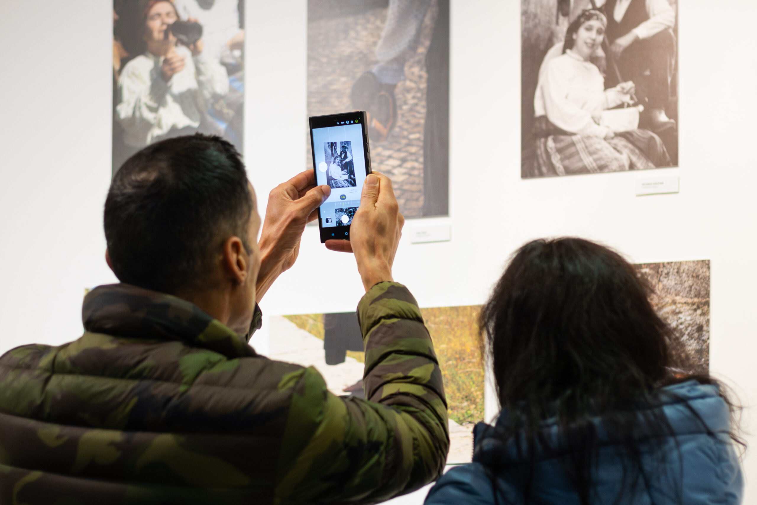 Fotografia da Galeria de 'Exposição Fotográfica #VERSEVER'